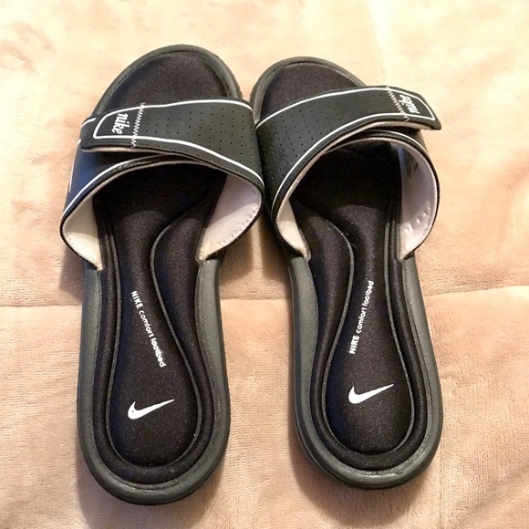 nike women's comfort footbed slides